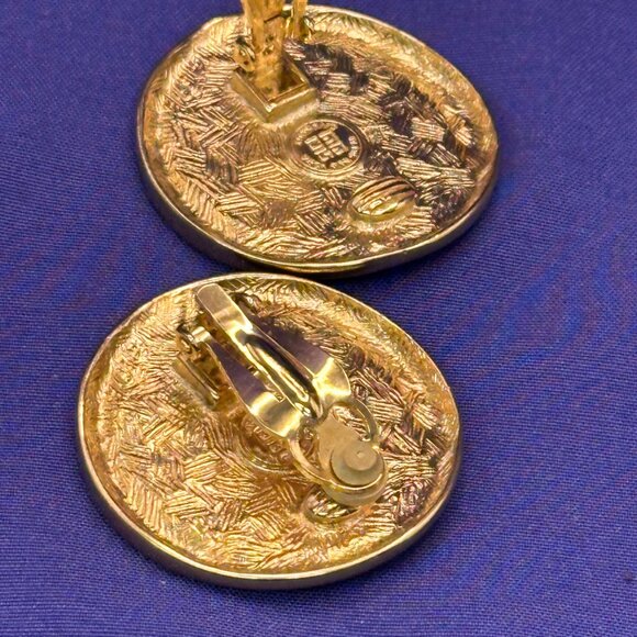 VTG Givenchy “Runway” Large Gold-Tone Concave Disc Clip Earrings - Picture 10 of 15